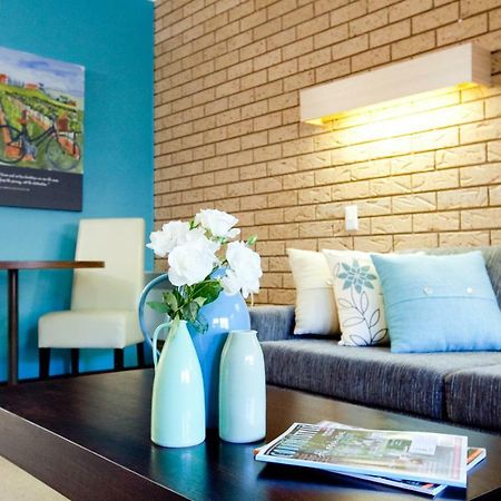 Ovens Valley Motor Inn Bright Dış mekan fotoğraf